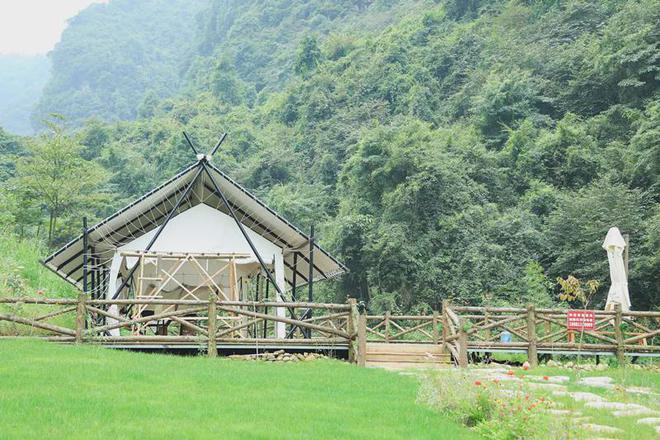 探秘溶洞、觀光龍寨&hellip;樂山這個藏在峽谷的旅游景點你去打卡了嗎?